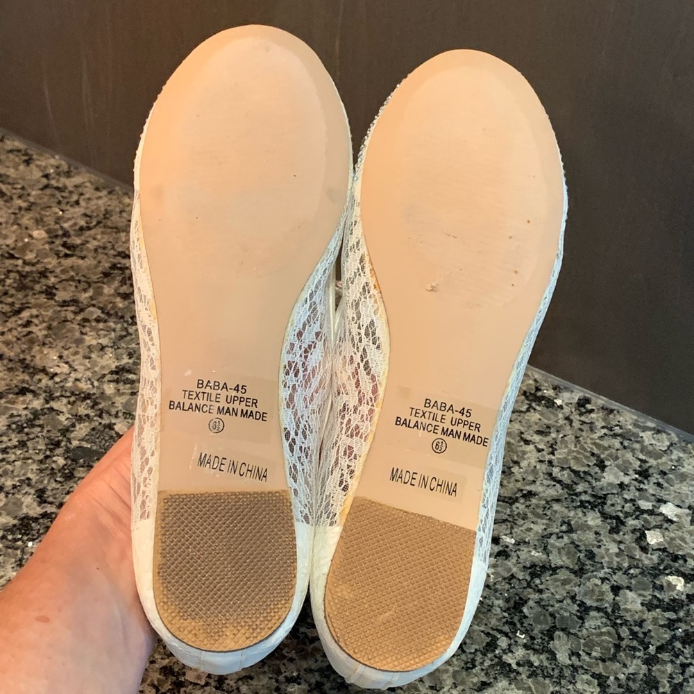 De Blossom Crystal and Lace Wedding Flats Size 6 1/2 - Picture 7 of 8